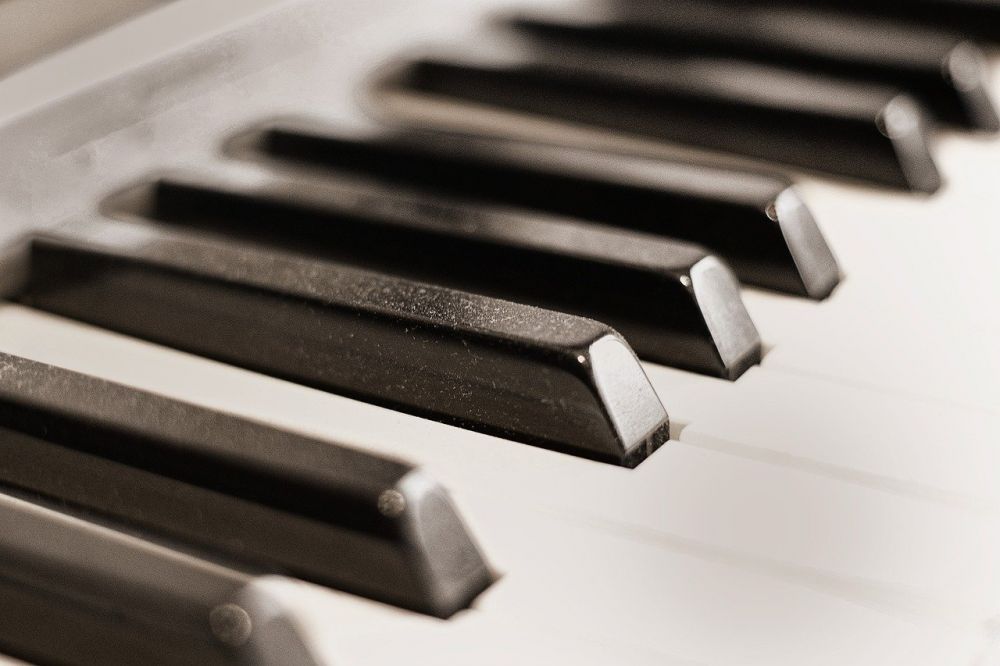 Piano i Stockholm: En guide till pianokultur och begagnade instrument