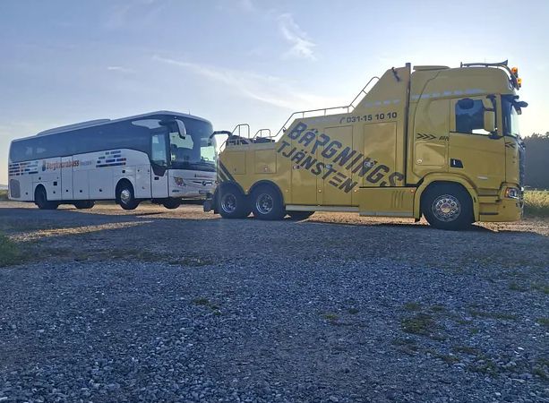 Bärgare i Trollhättan: Trygg bärgning och vägassistans året runt
